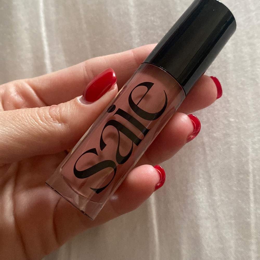 Lip gloss